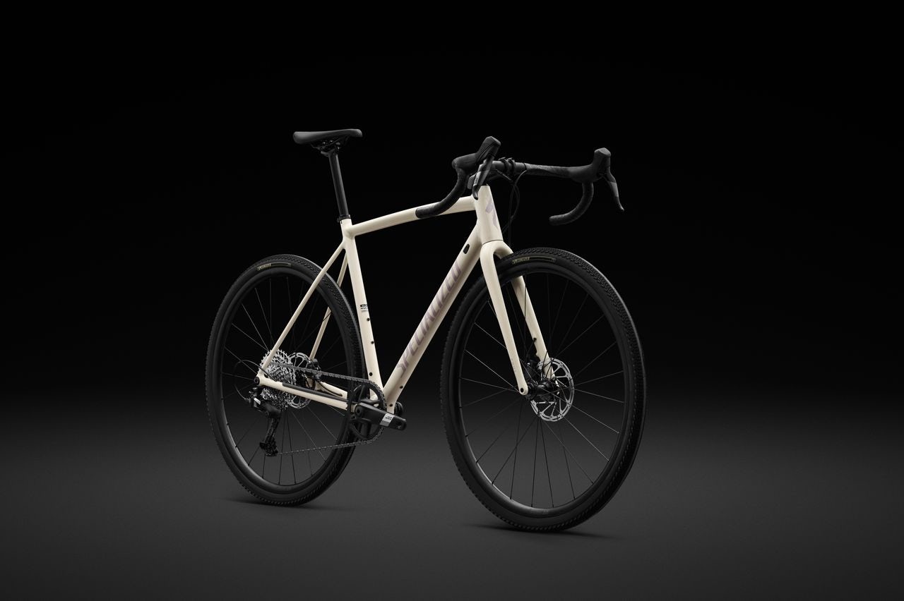 The Crux DSW shares a great deal of similarities with its carbon fibre relative 